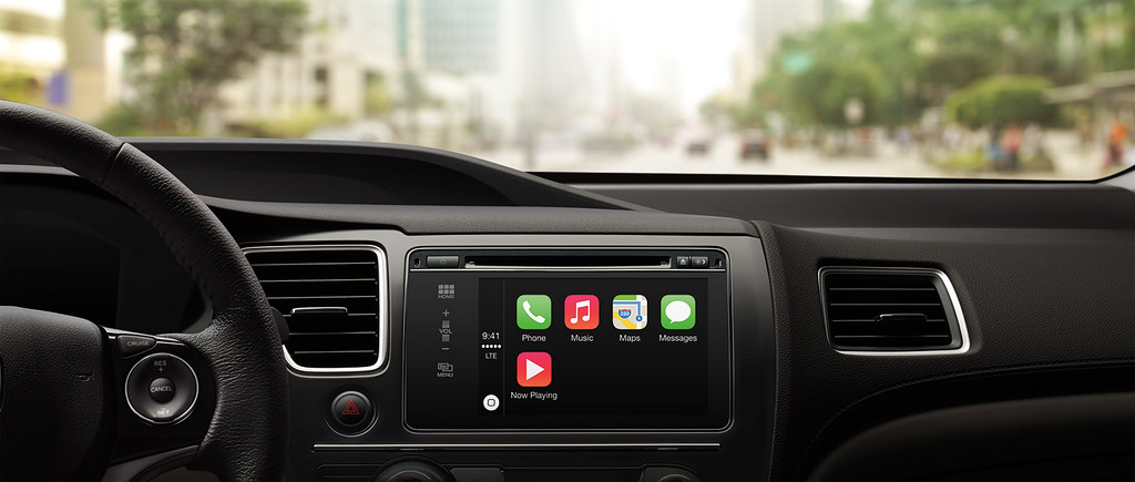 Android Auto Vs. Apple Carplay